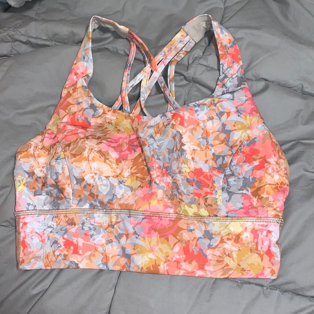 NEVER WORN FREE TO BE SERENE LULULEMON SPORTS BRA!